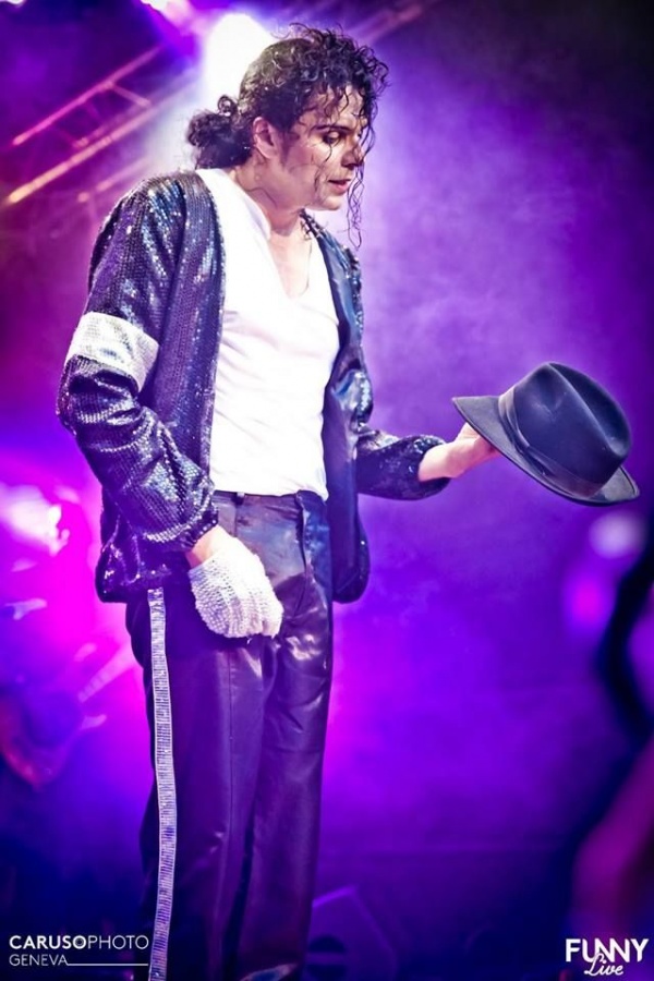 Spectacle chant et danse en hommage à Michael Jackson